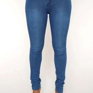 BRAND NEW Hold Me Tight High Rise Skinny Jeans